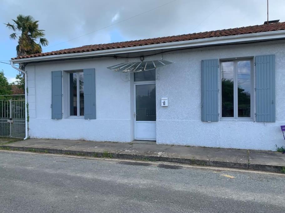 Apartament Jolie Medocaine Avec Jardin Saint-Estèphe Zewnętrze zdjęcie
